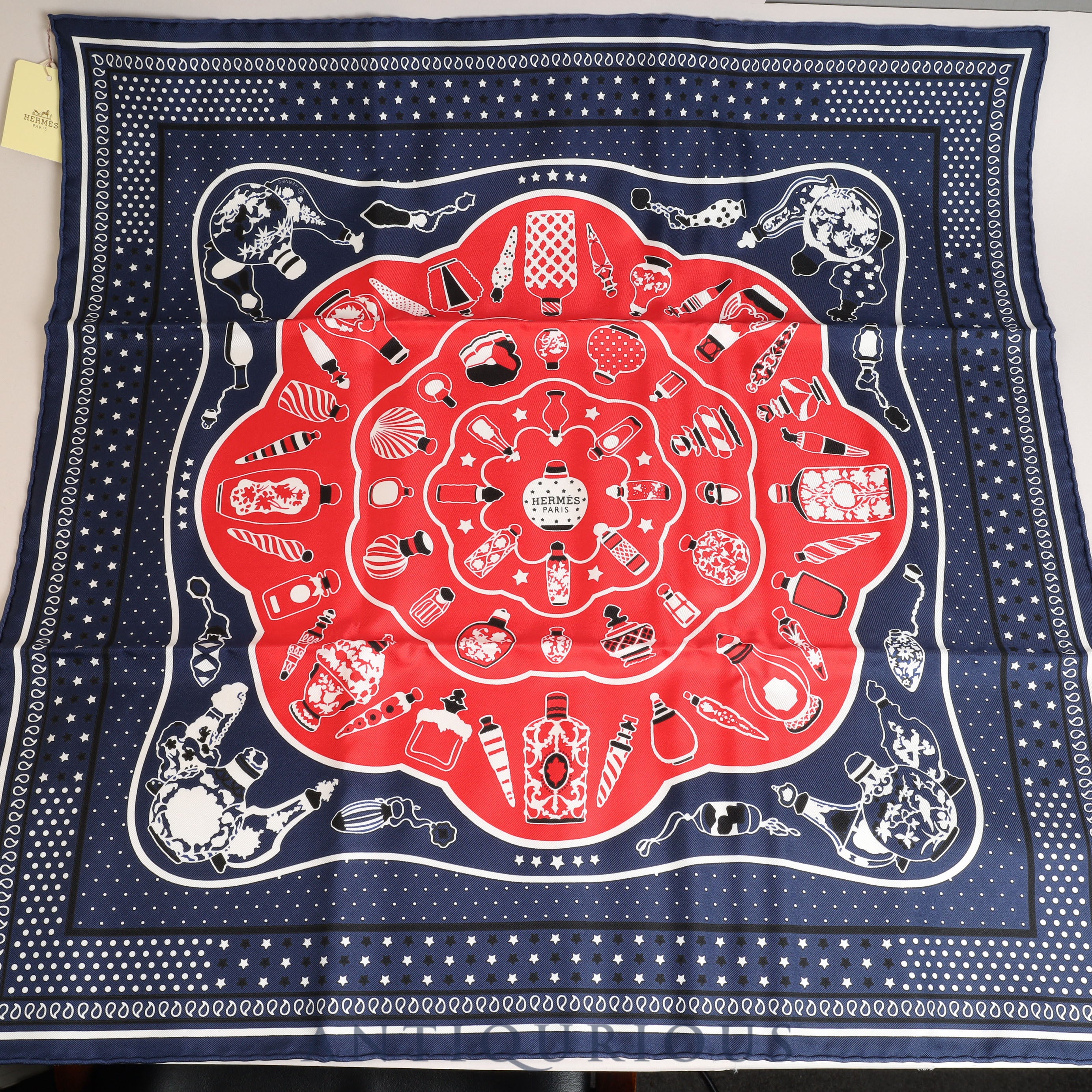 HERMES エルメス スカーフ CARRES55 カレ55 Les Flacons Bandana 香水瓶